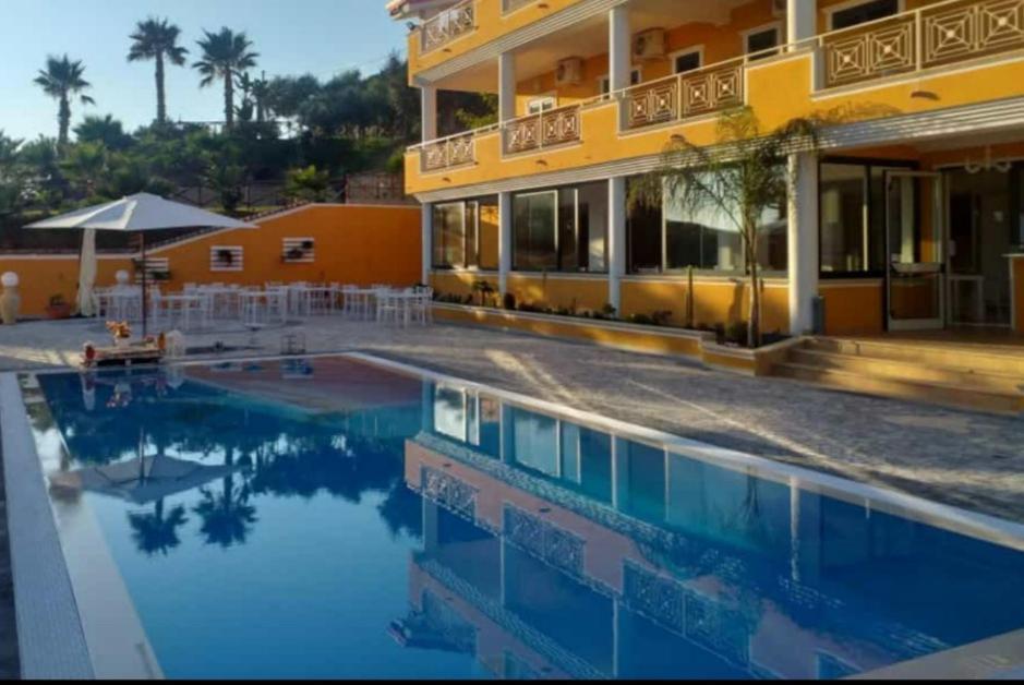Hotel Le Quattro Rose Diamante Exterior foto