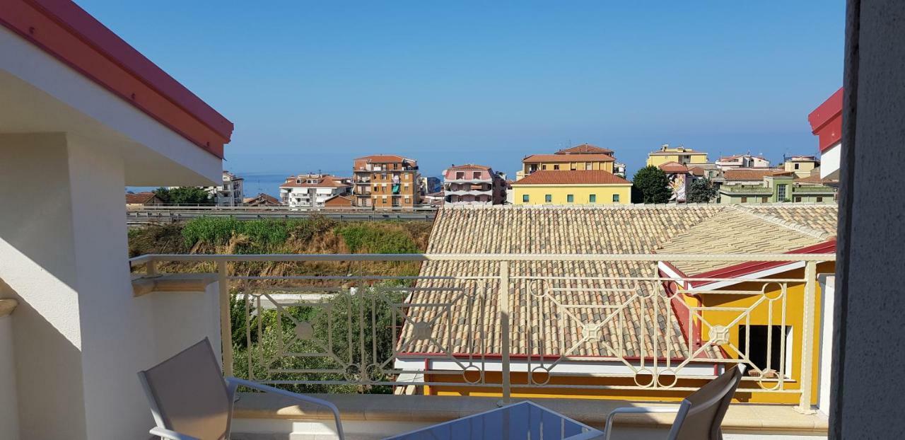 Hotel Le Quattro Rose Diamante Exterior foto